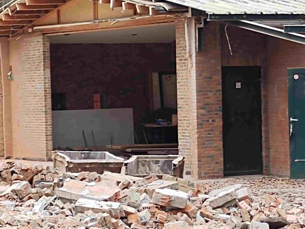 Stille Meeuw 1 december 2025: Afbraak oud lokaal